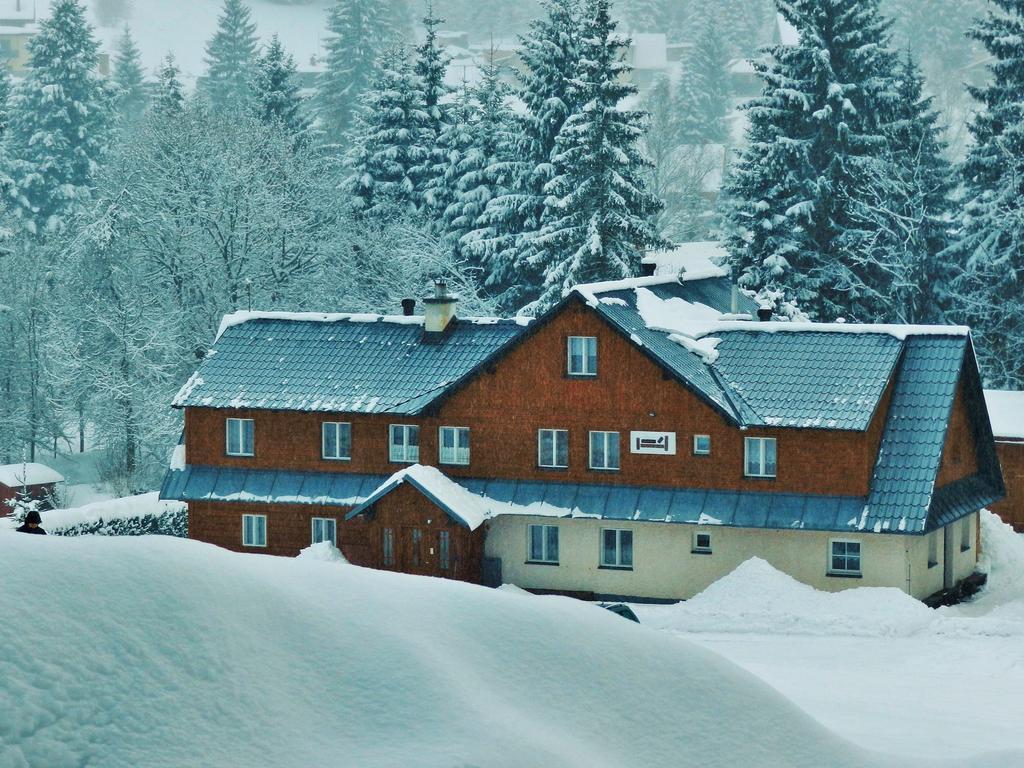 Hotel Chalupa U Beranu Harrachov Esterno foto