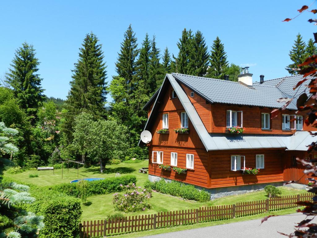 Hotel Chalupa U Beranu Harrachov Esterno foto